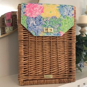 *NEW* Lilly Pulitzer Wicker Wine Tote & Glasses